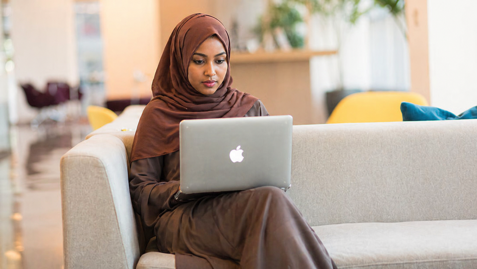 somali women with laptop